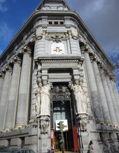 El Edificio de las Cariátides