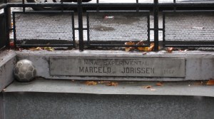 ¿Un curioso mineral o una pelota de fútbol?