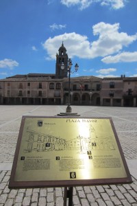 Un resplandeciente cartel explicativo