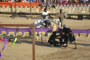 El peligroso acoso al estafermo