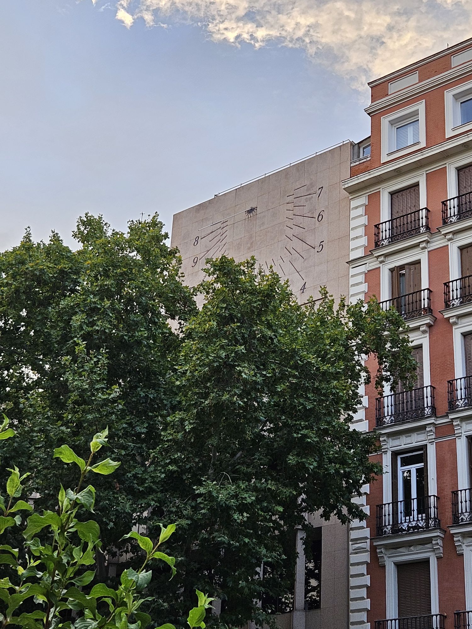 20240813_2100422272369845578458752